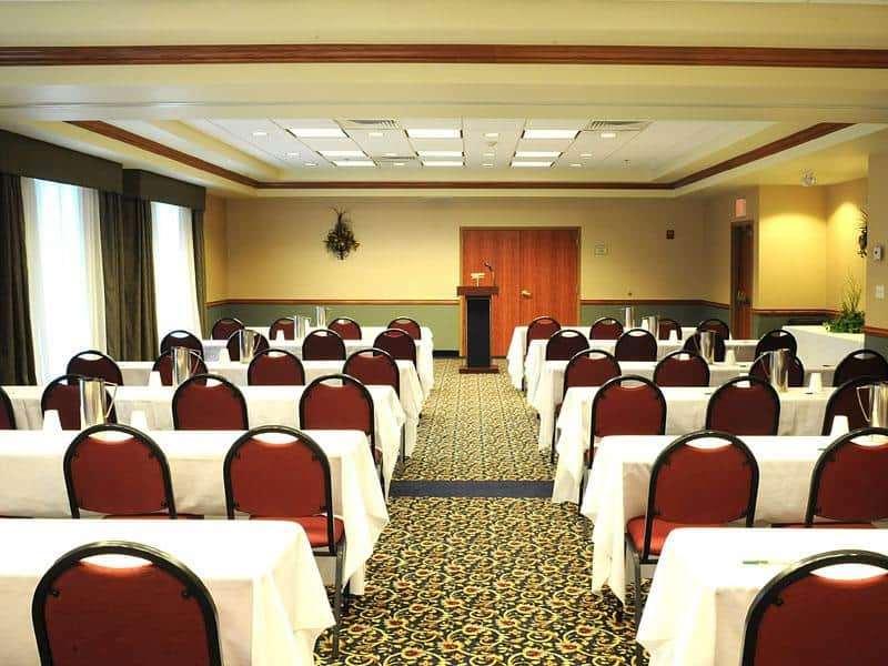 Hotel La Quinta By Wyndham Springfield Airport Plaza Udogodnienia zdjęcie