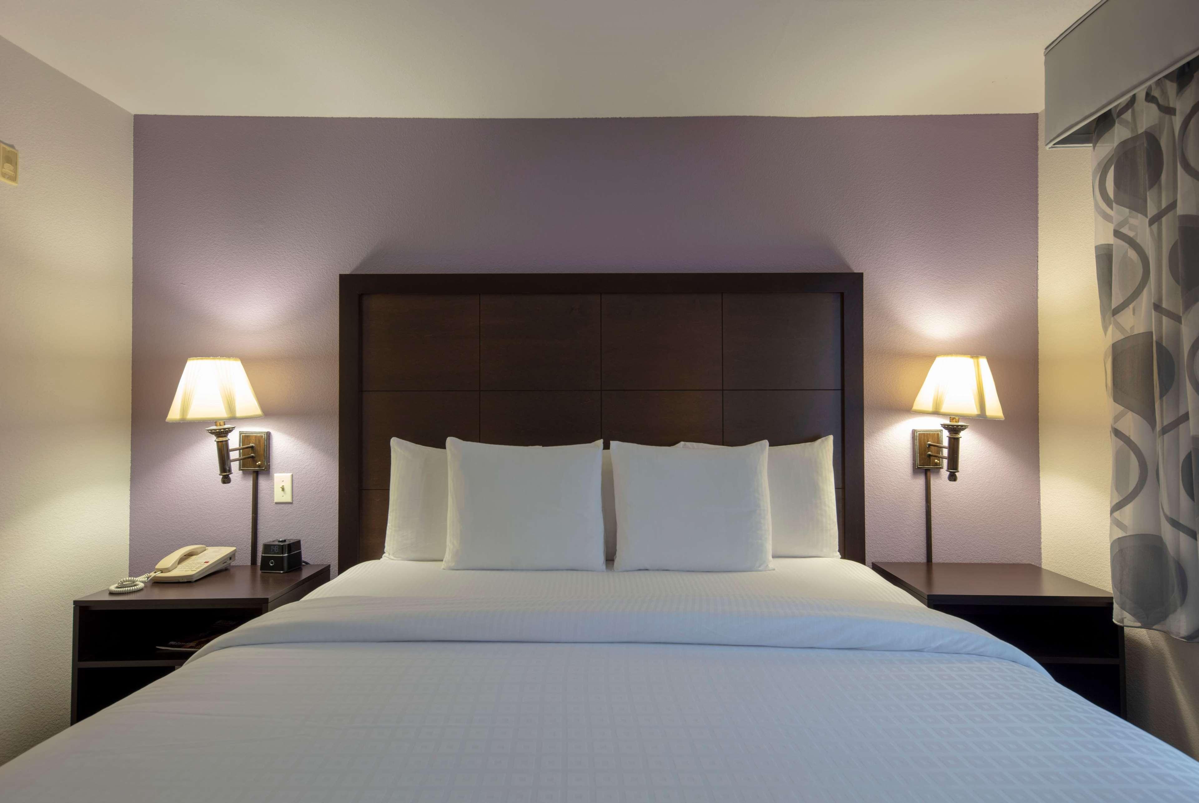 Hotel La Quinta By Wyndham Springfield Airport Plaza Zewnętrze zdjęcie