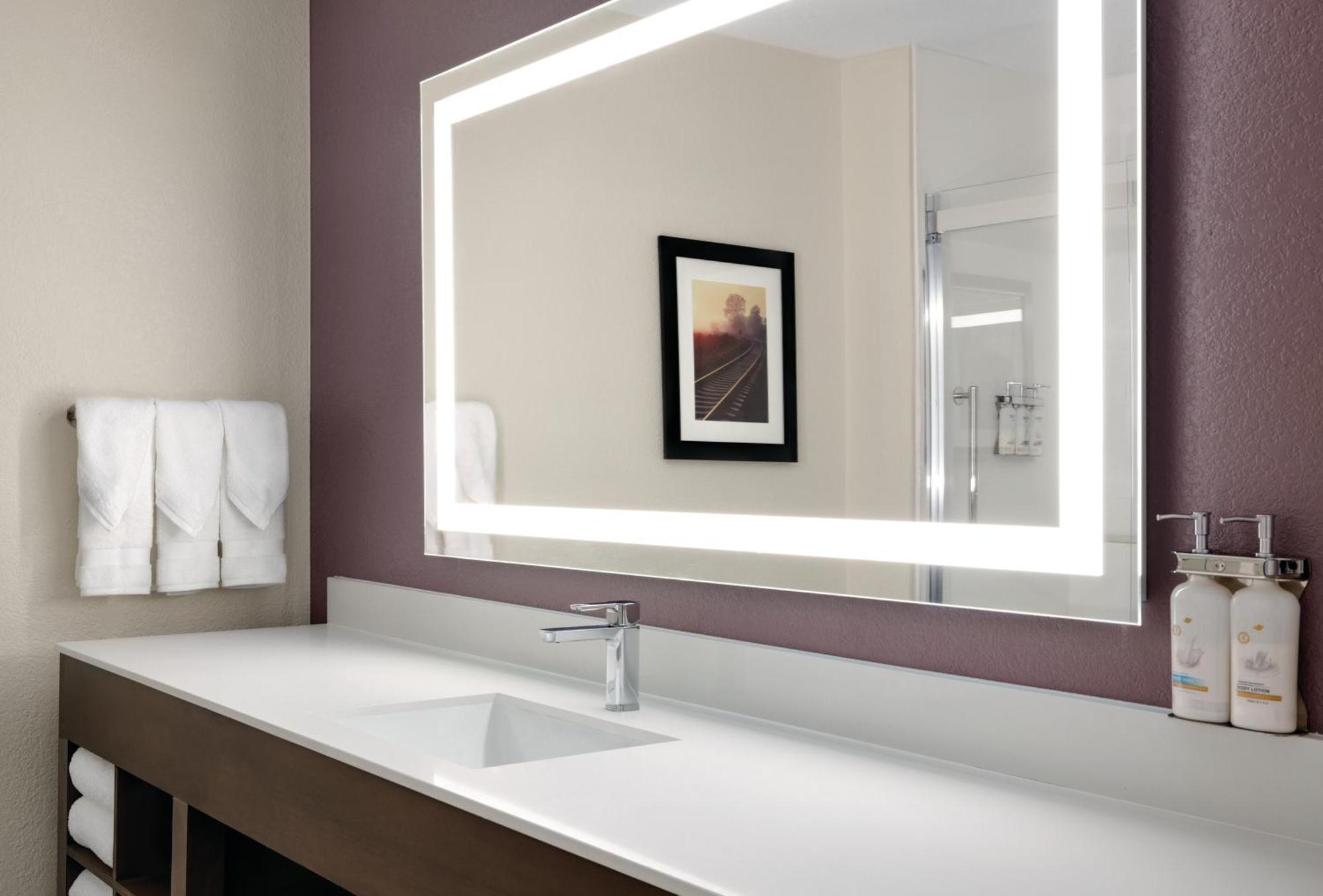 Hotel La Quinta By Wyndham Springfield Airport Plaza Zewnętrze zdjęcie