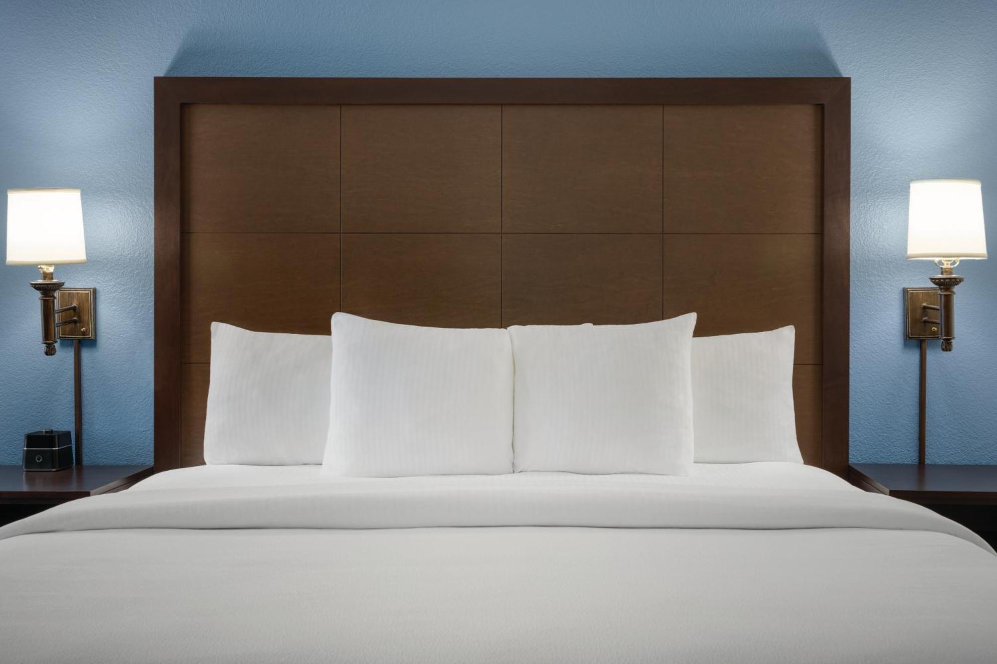 Hotel La Quinta By Wyndham Springfield Airport Plaza Zewnętrze zdjęcie
