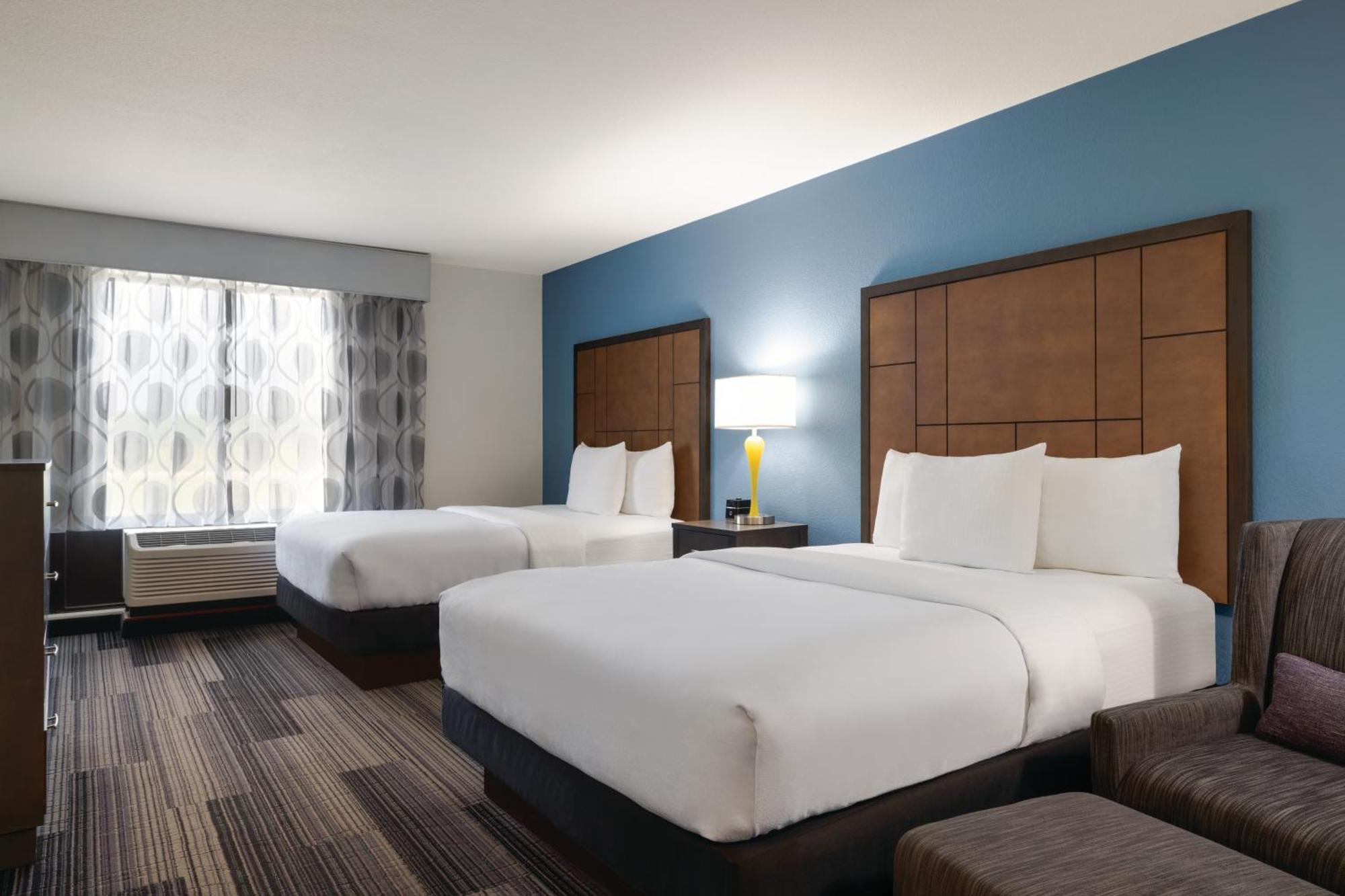 Hotel La Quinta By Wyndham Springfield Airport Plaza Zewnętrze zdjęcie