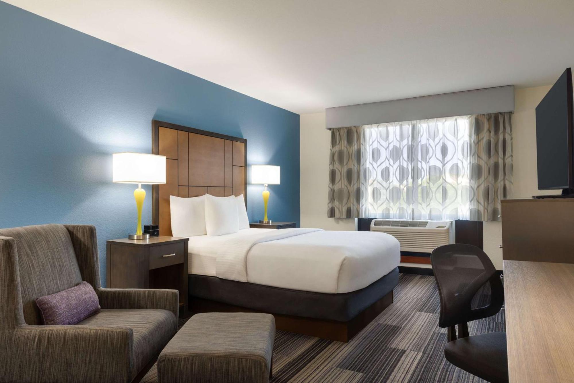 Hotel La Quinta By Wyndham Springfield Airport Plaza Zewnętrze zdjęcie