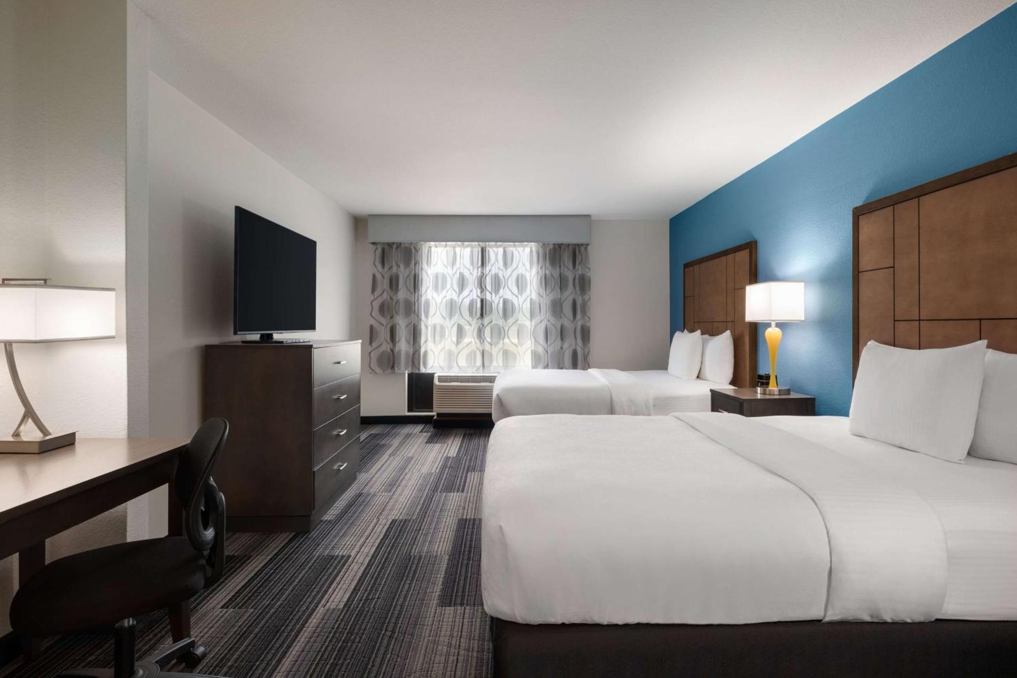 Hotel La Quinta By Wyndham Springfield Airport Plaza Zewnętrze zdjęcie