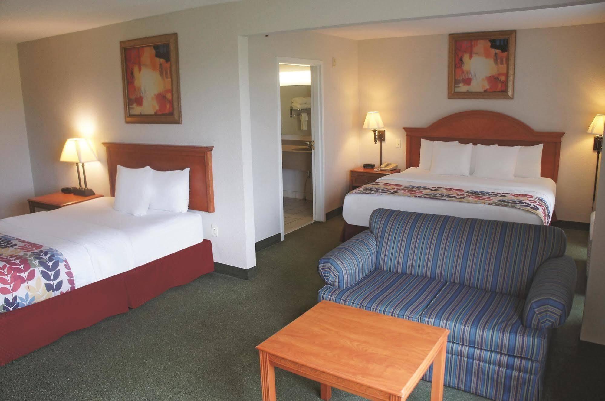 Hotel La Quinta By Wyndham Springfield Airport Plaza Zewnętrze zdjęcie
